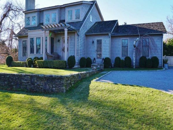 Beautiful Hamptons Vacation Rental with Private Pool