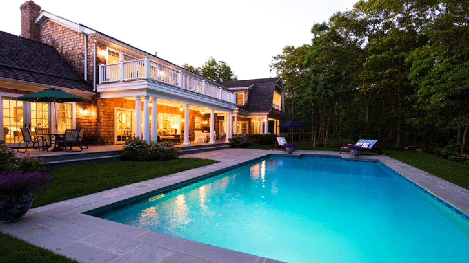 Southampton Vacation Home Four Bedroom with Pool