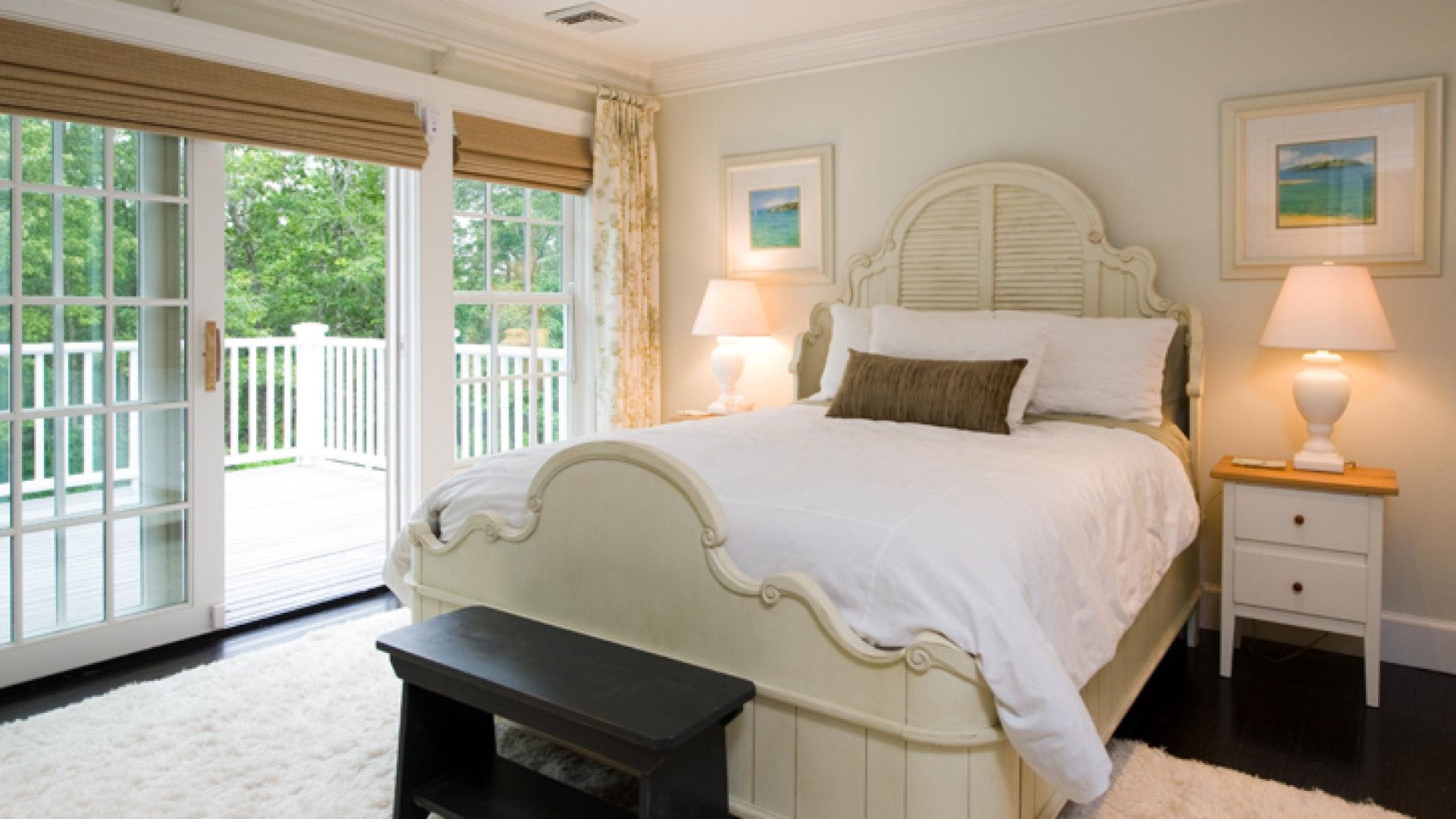 Southampton Vacation Home Four Bedroom with Pool