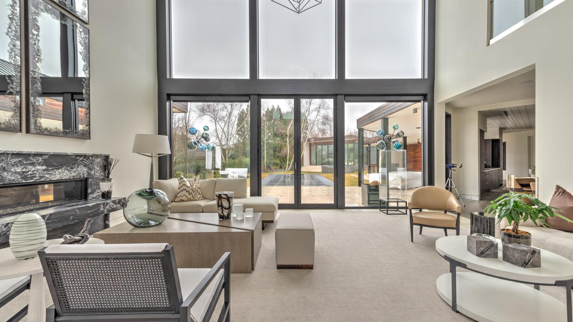 Gorgeous Hamptons Vacation Home with Private Pool & Hot Tub