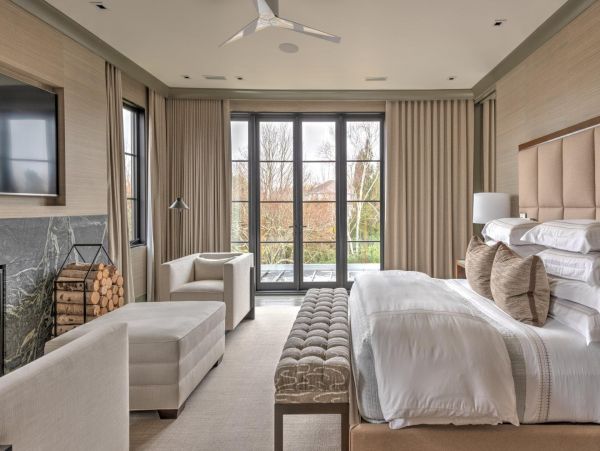 Gorgeous Hamptons Vacation Home with Private Pool & Hot Tub