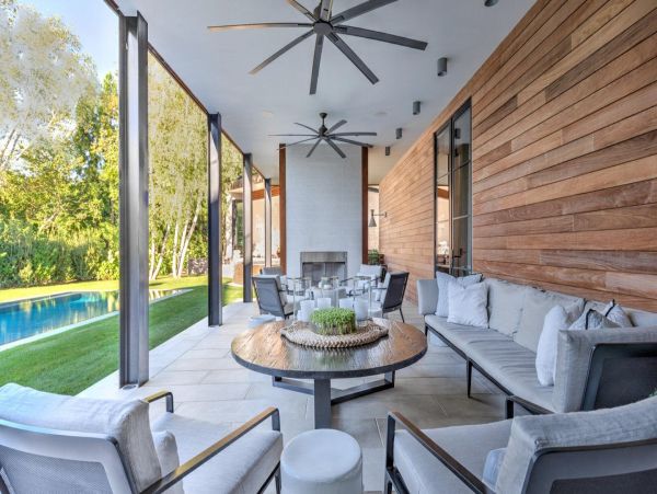 Gorgeous Hamptons Vacation Home with Private Pool & Hot Tub