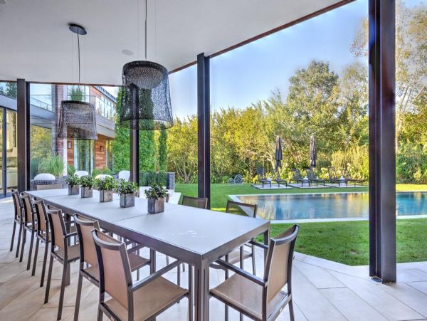 Gorgeous Hamptons Vacation Home with Private Pool & Hot Tub