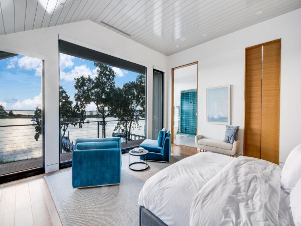 Sag Harbor Vacation Home Five Bedroom with Pool