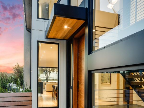 Sag Harbor Vacation Home Five Bedroom with Pool