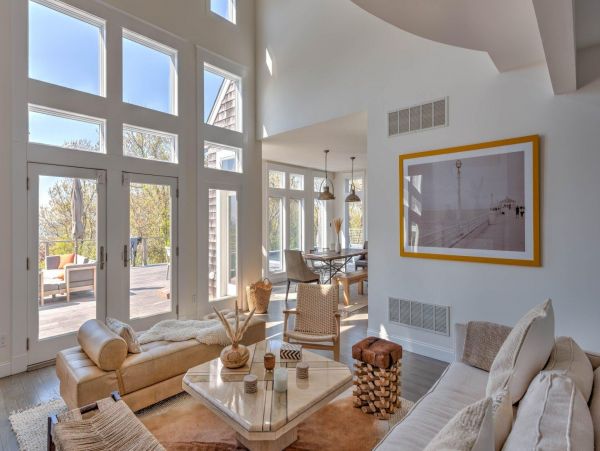 Walk to Beach Montauk Vacation Home Five Bedroom
