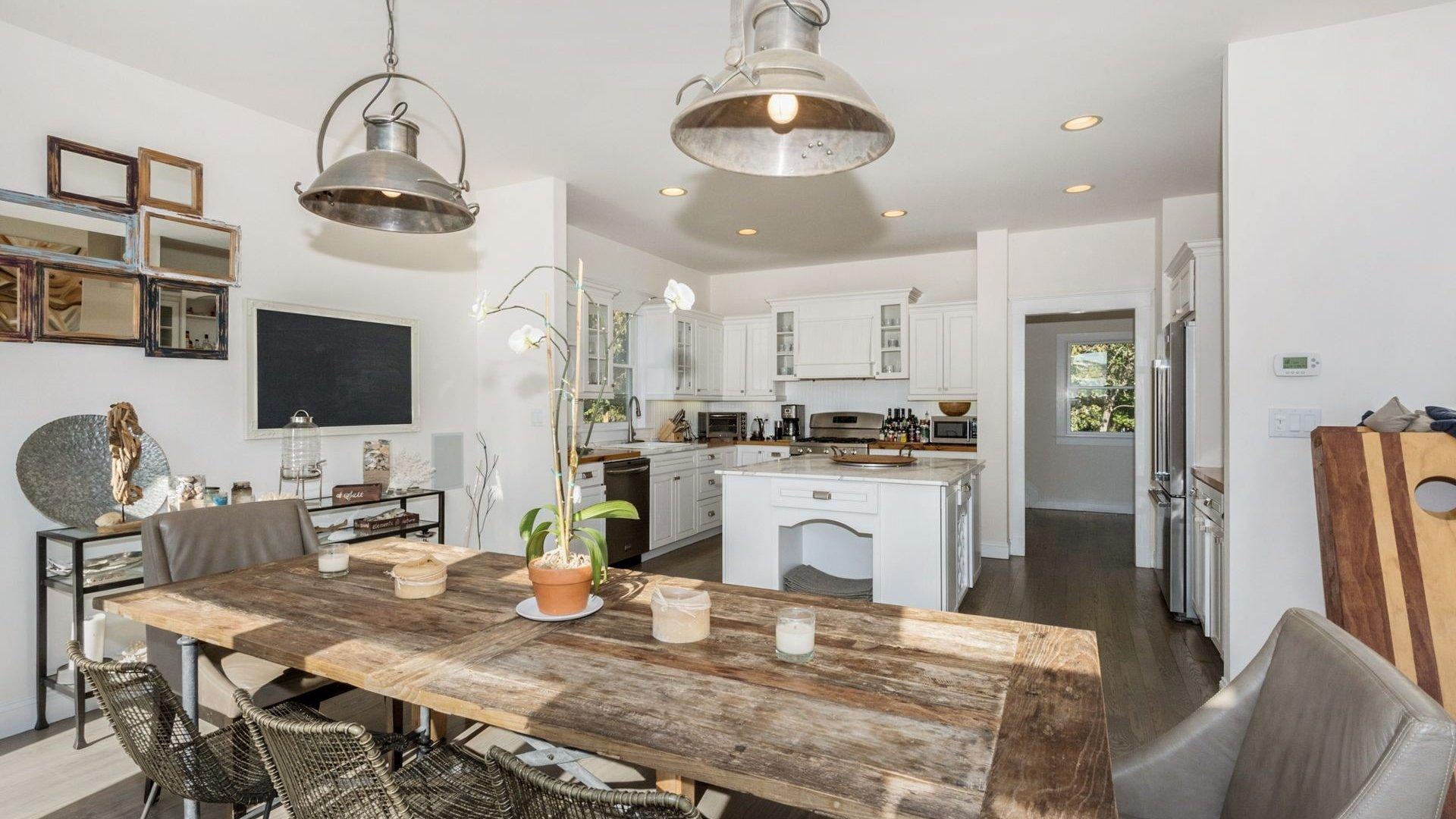 Walk to Beach Montauk Vacation Home Five Bedroom