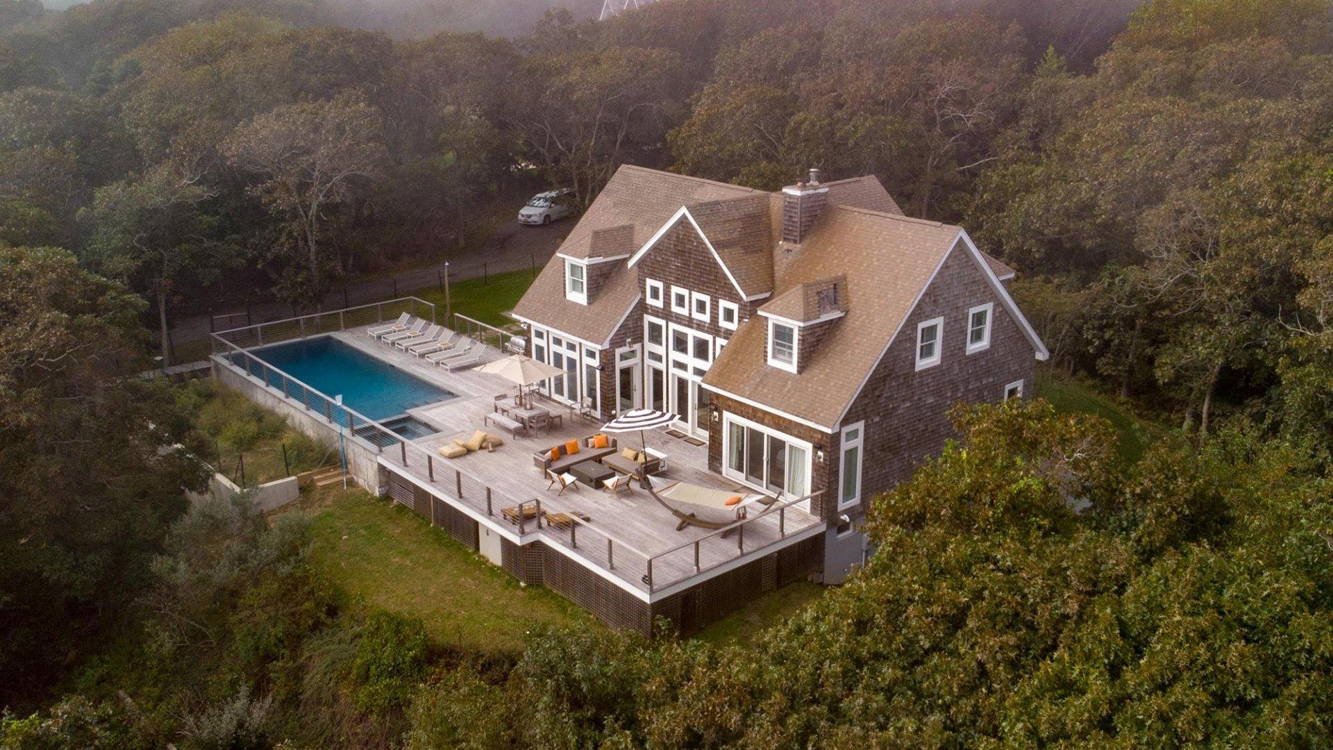 Walk to Beach Montauk Vacation Home Five Bedroom
