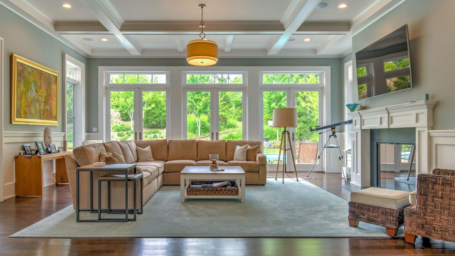Hamptons Luxury Vacation Home Seven Bedroom with Pool