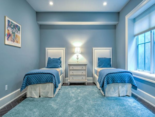 Hamptons Luxury Vacation Home Seven Bedroom with Pool