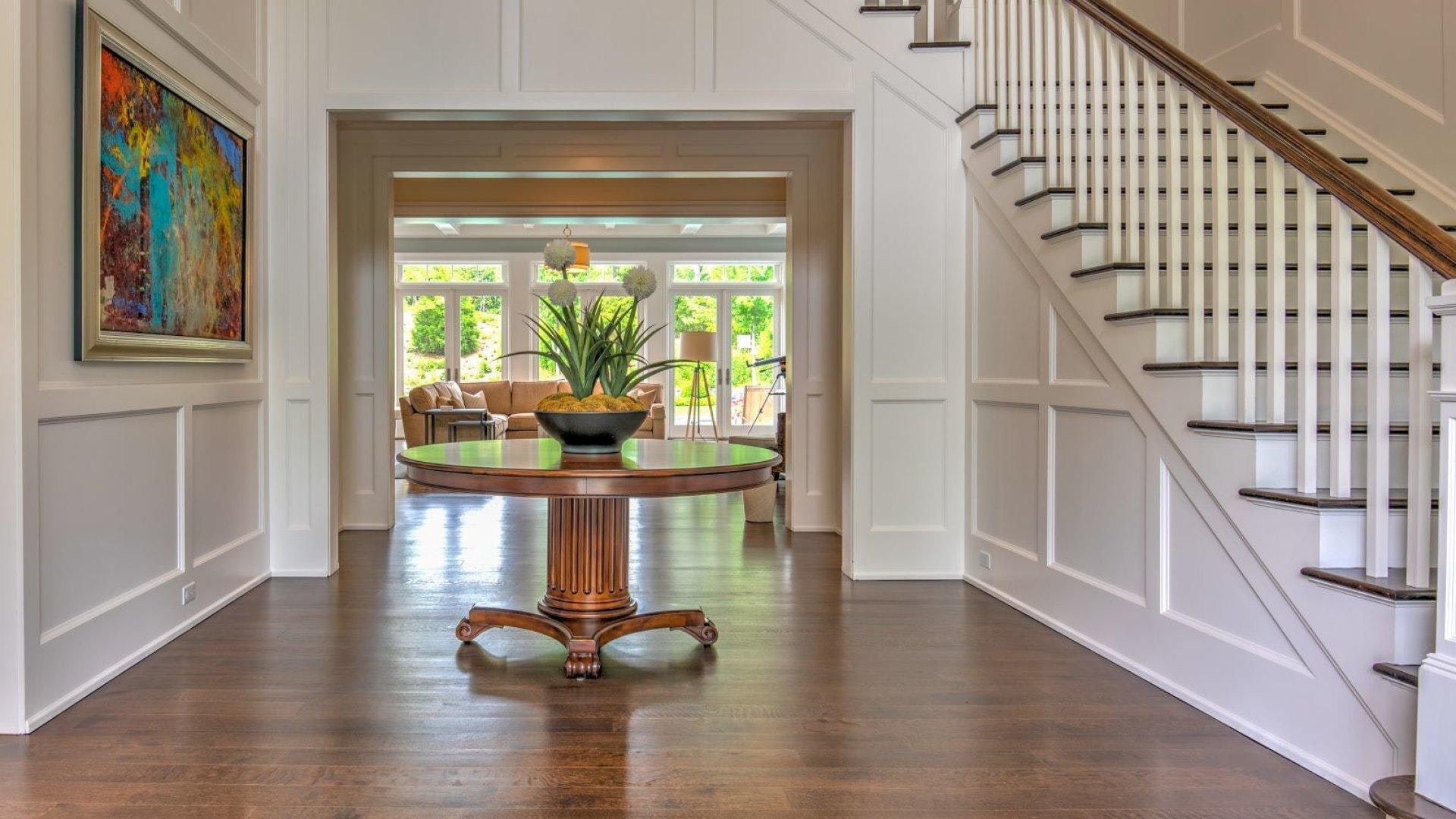 Hamptons Luxury Vacation Home Seven Bedroom with Pool