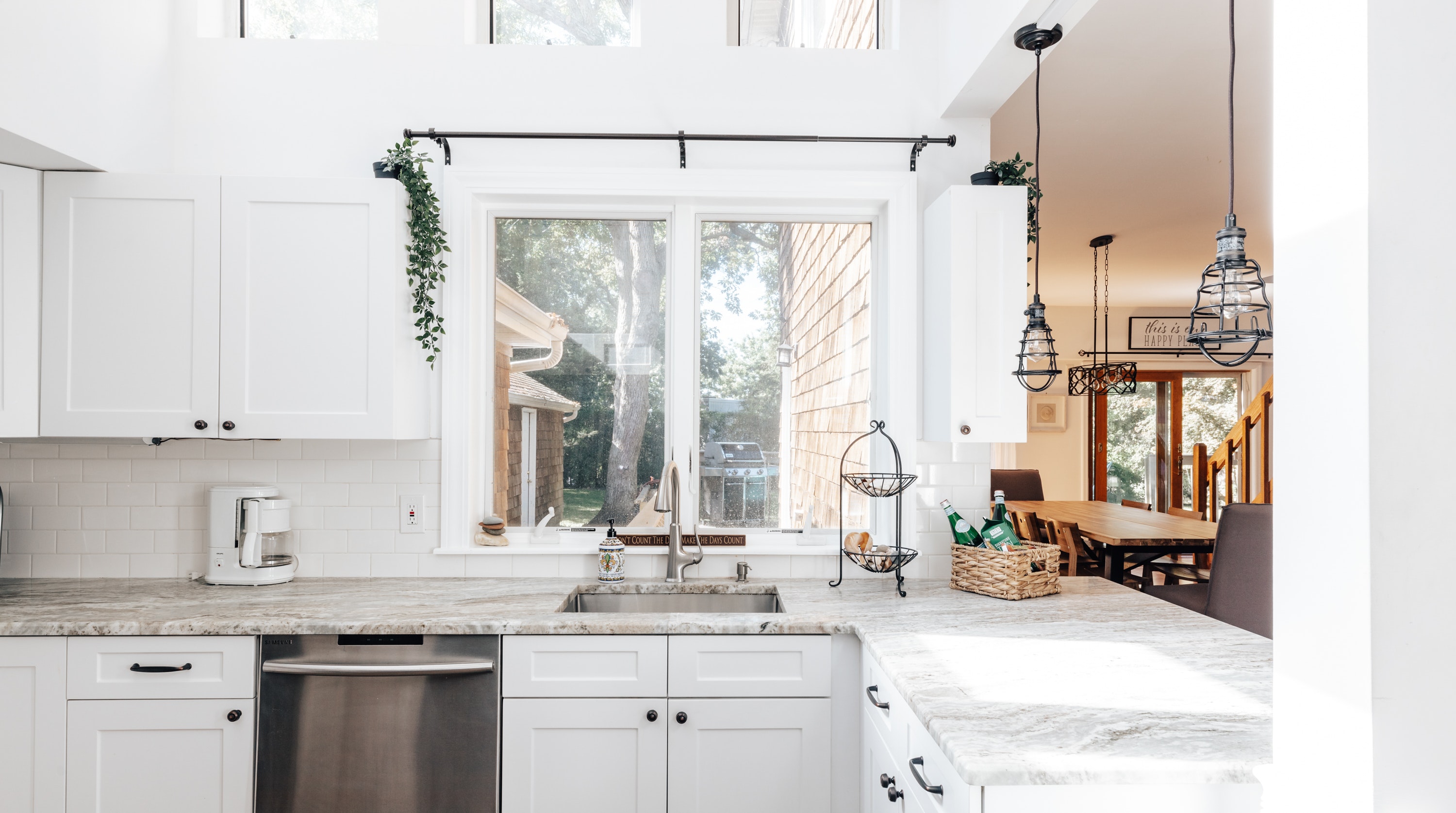 Hamptons Lovely Vacation Home Two Blocks to the Beach