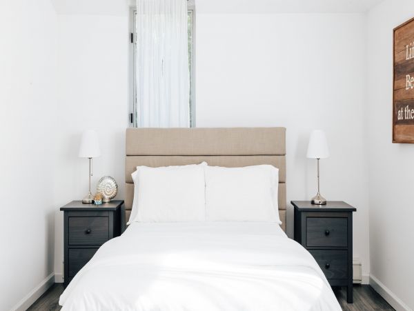 Hamptons Lovely Vacation Home Two Blocks to the Beach