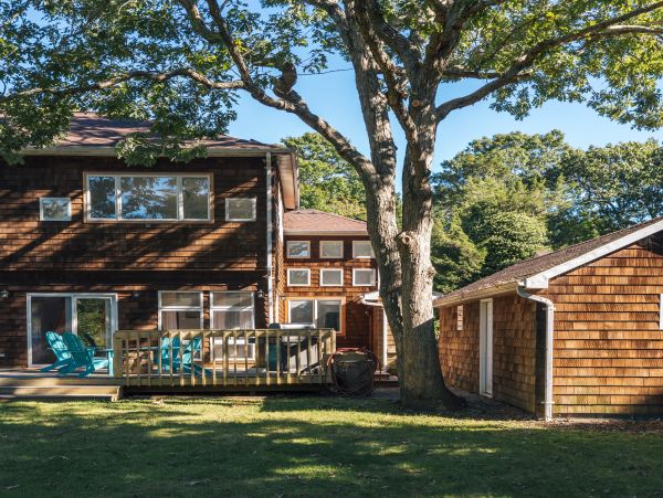 Hamptons Lovely Vacation Home Two Blocks to the Beach