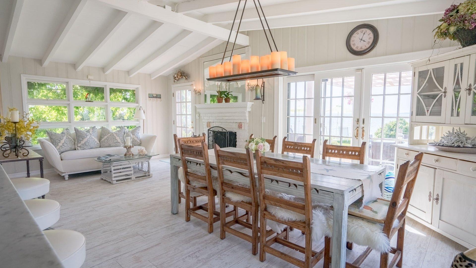 Hamptons Home 999797
