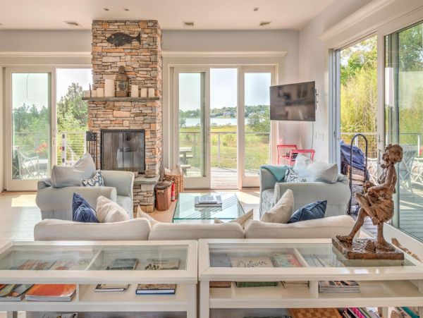 Hamptons Home 999798