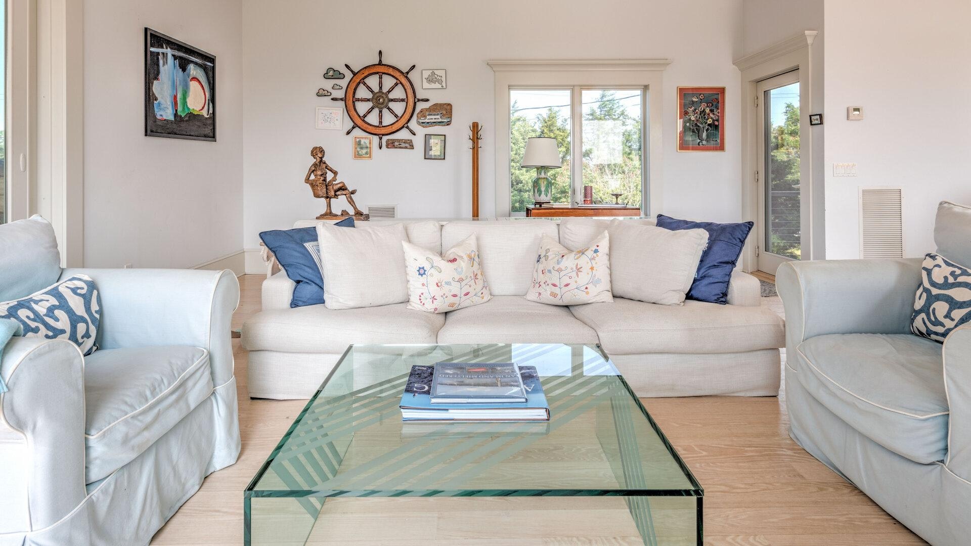 Hamptons Home 999798