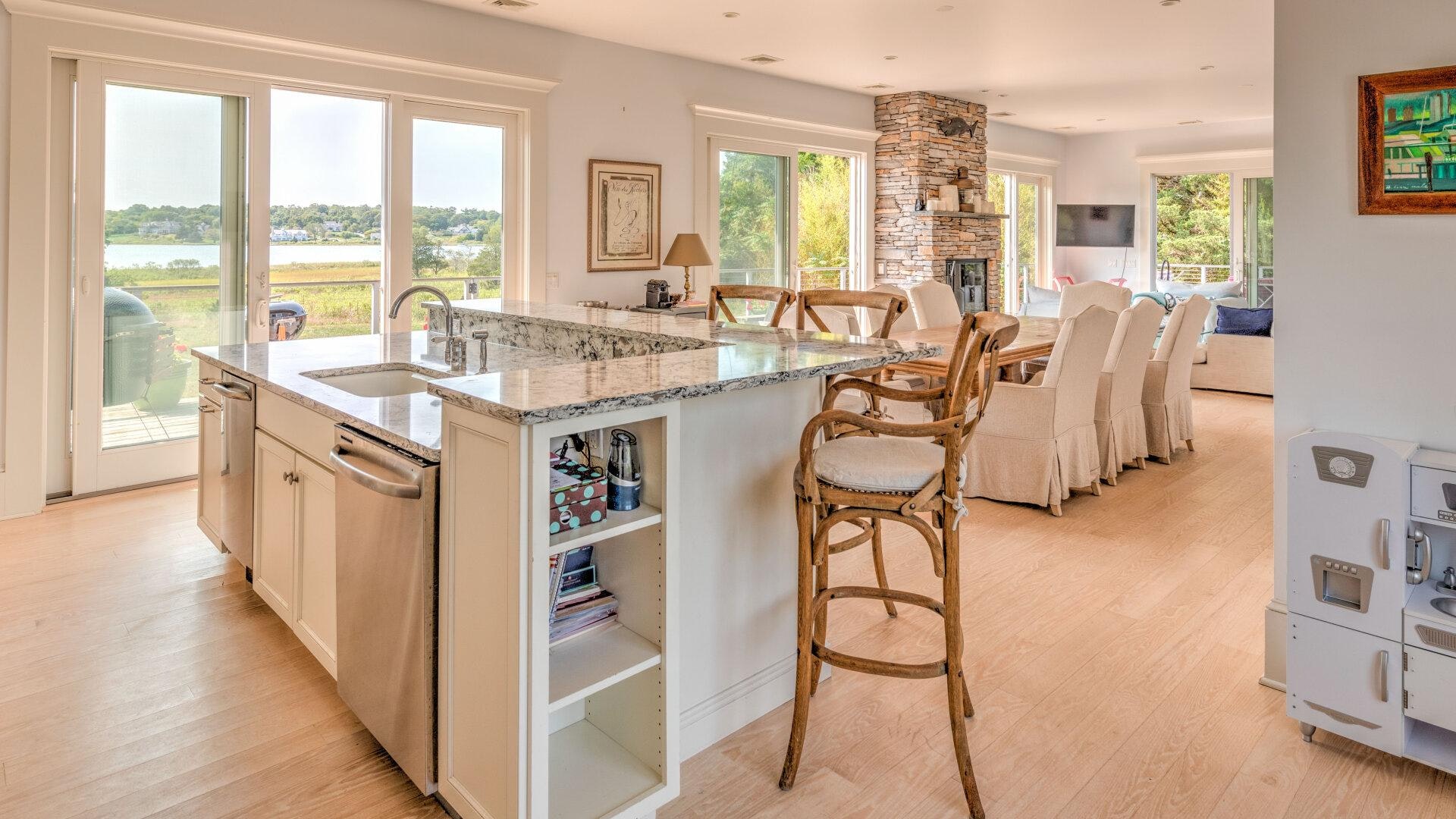 Hamptons Home 999798