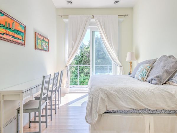 Hamptons Home 999798
