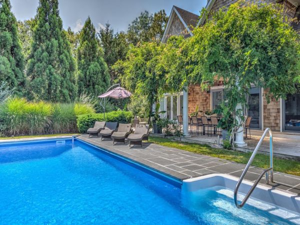 Southampton Vacation Home Five Bedroom with Pool