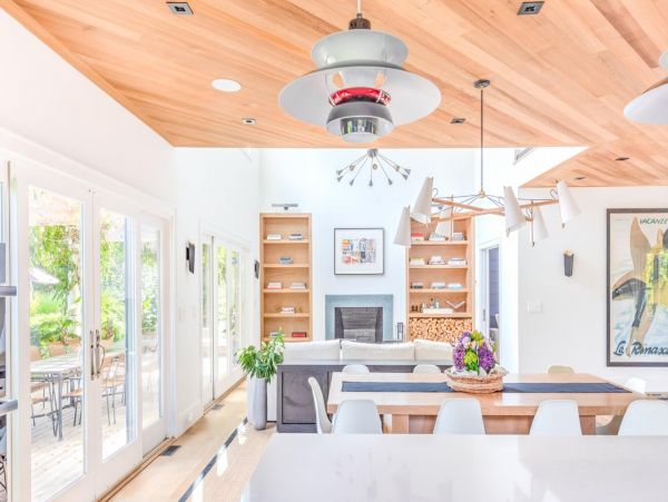 Southampton Vacation Home Five Bedroom with Pool