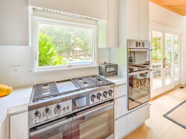 Southampton Vacation Home Five Bedroom with Pool
