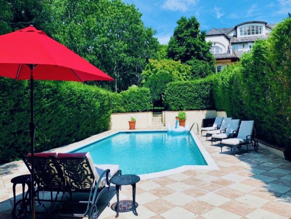 Water Mills vacation home Six Bedroom with Pool