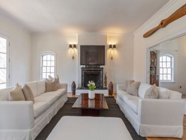 Water Mills vacation home Six Bedroom with Pool