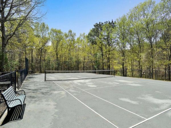 Water Mills vacation home Six Bedroom with Pool