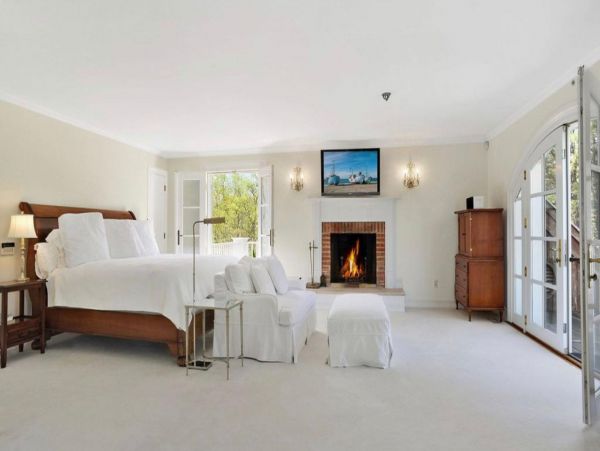 Water Mills vacation home Six Bedroom with Pool