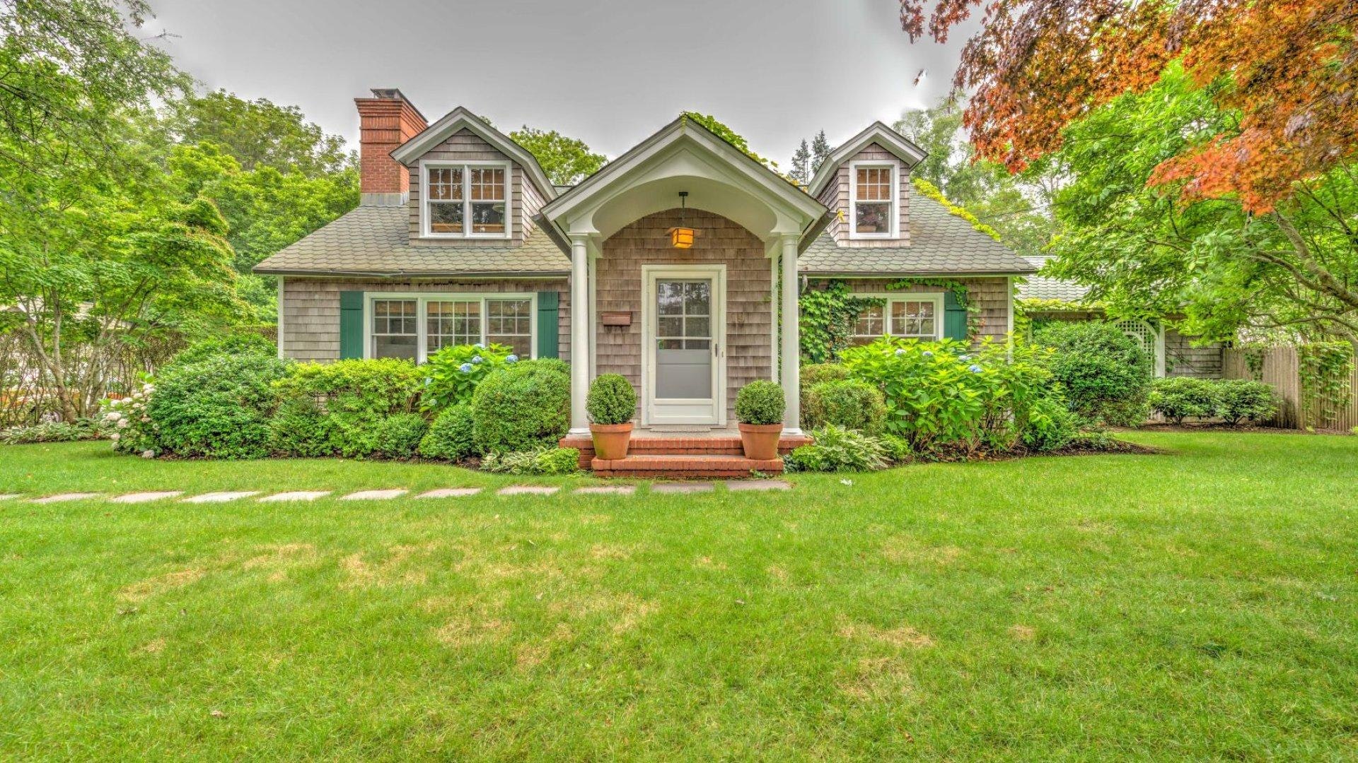 Hamptons Home 999807