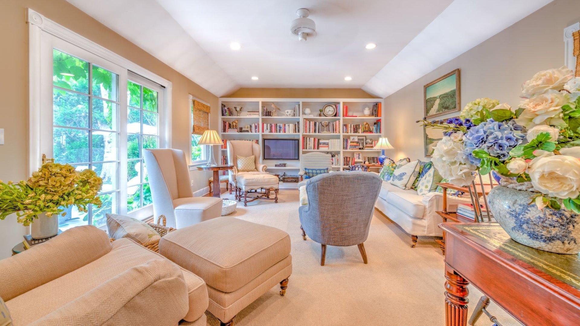 Hamptons Home 999807