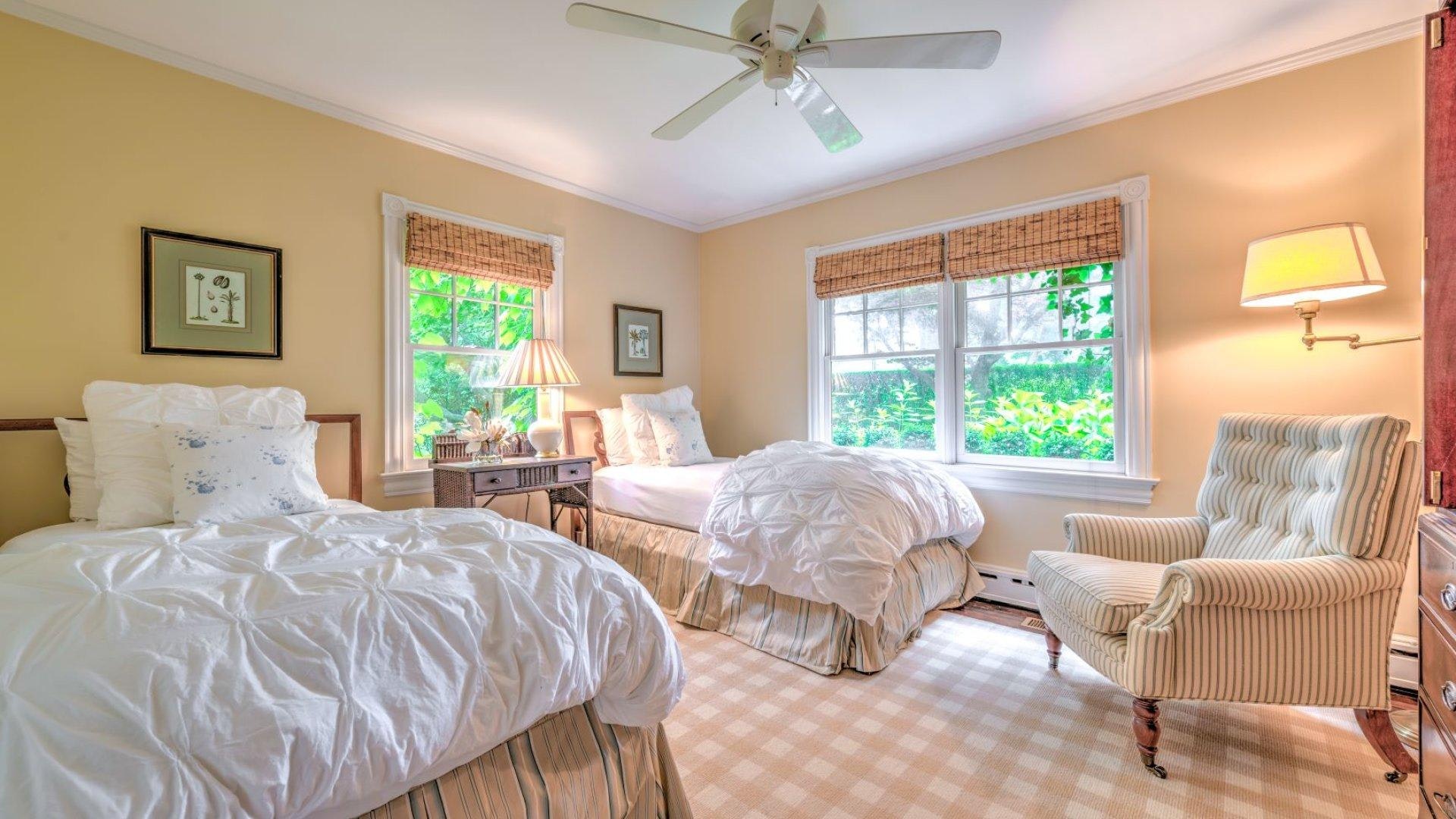 Hamptons Home 999807