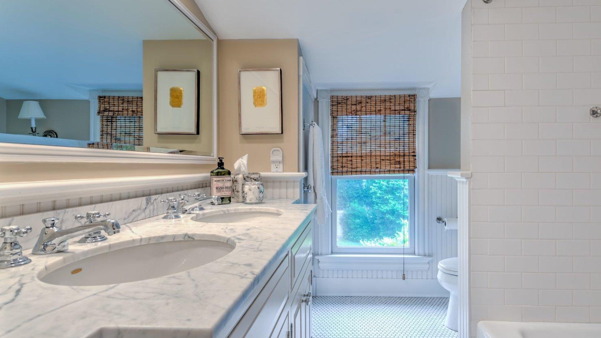 Hamptons Home 999807