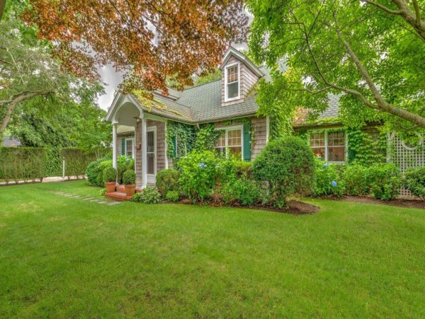 Hamptons Home 999807
