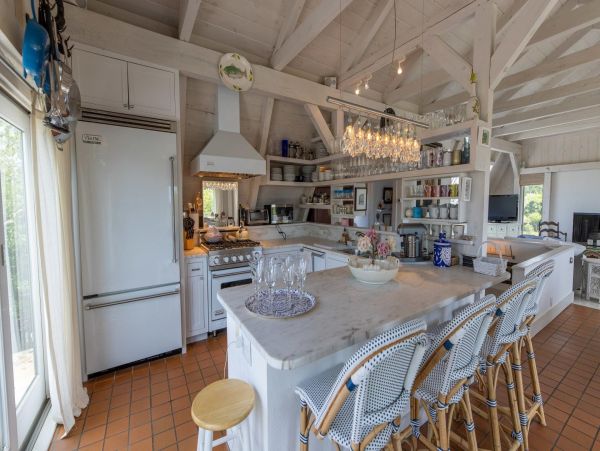 Hamptons Home 999808