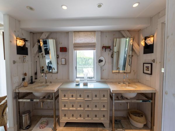 Hamptons Home 999808