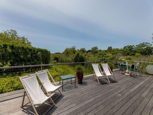 Hamptons Home 999808