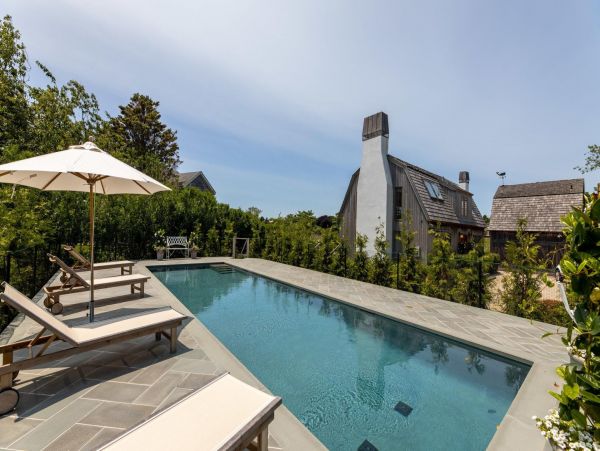 Hamptons Home 999808