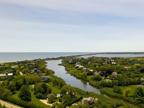 Hamptons Home 999808