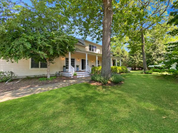 Hamptons Home 999810