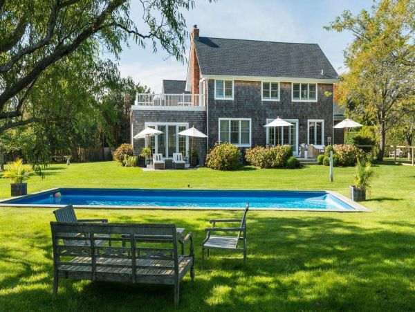 Hamptons Home 999811