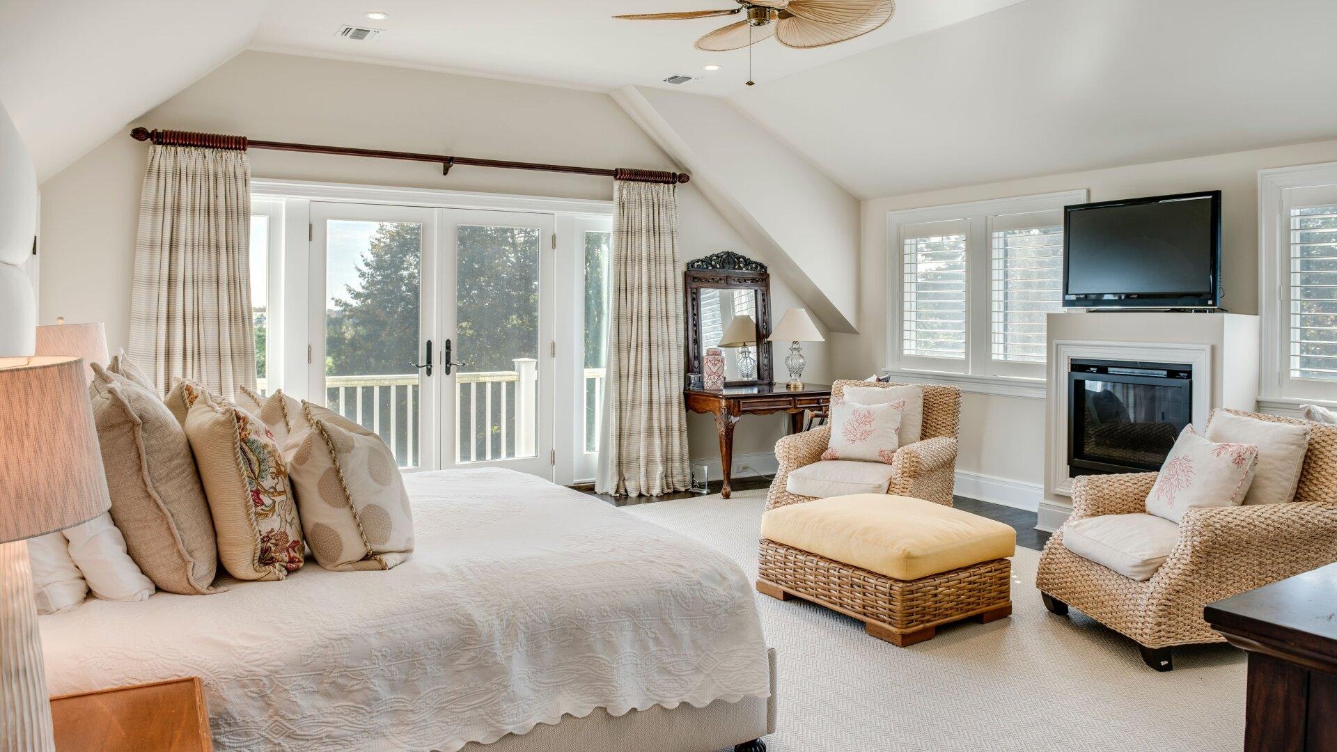Hamptons Home 999811