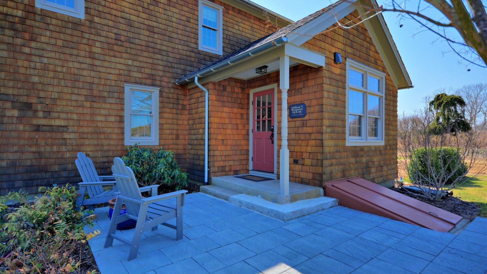 Hamptons Home 999812