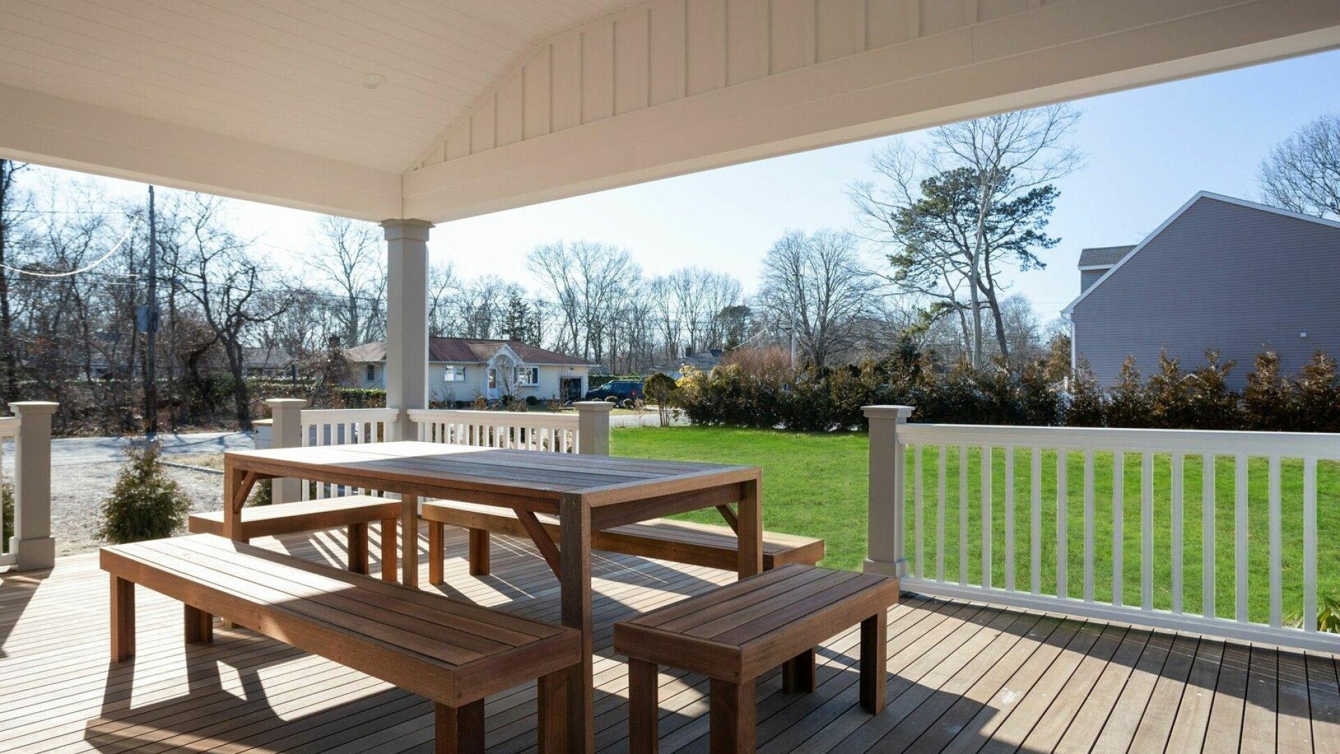 Hamptons Home 999815