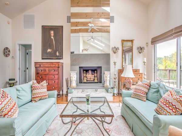 Southampton Vacation Home Four Bedroom with Pool