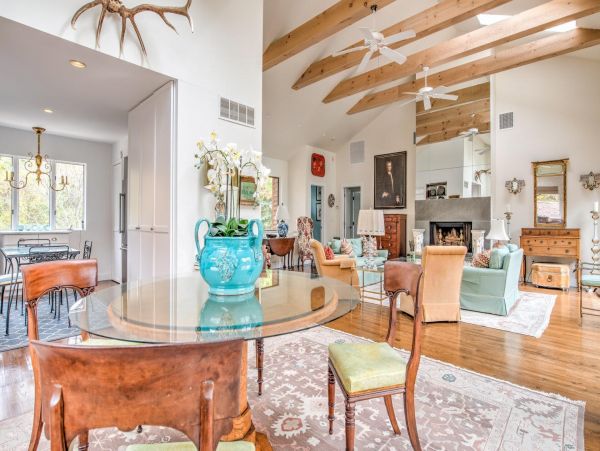 Southampton Vacation Home Four Bedroom with Pool