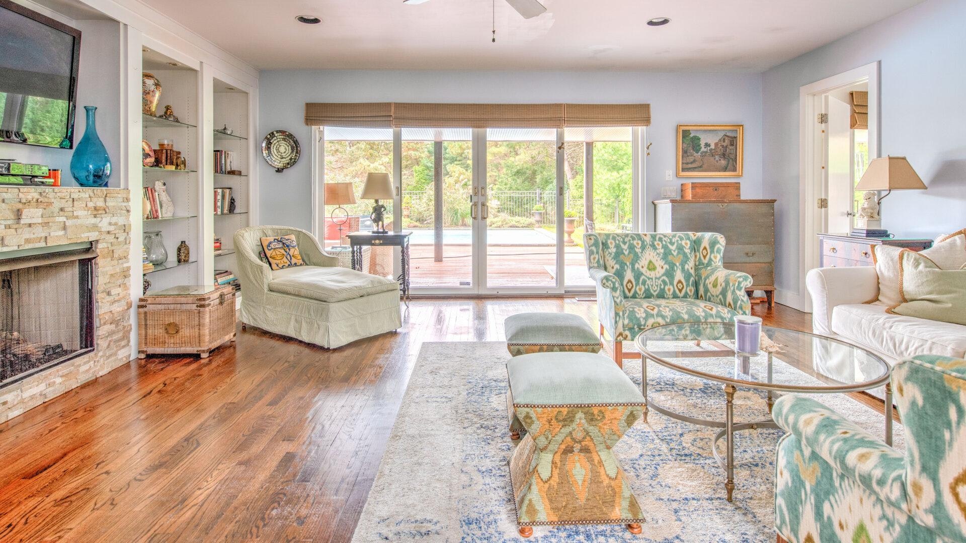 Southampton Vacation Home Four Bedroom with Pool
