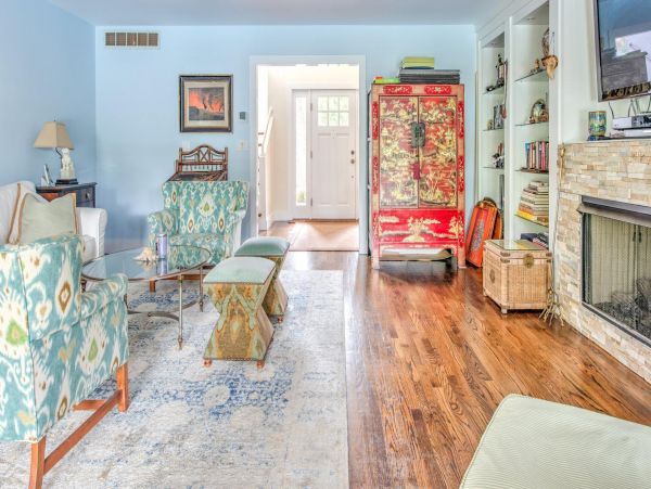 Southampton Vacation Home Four Bedroom with Pool