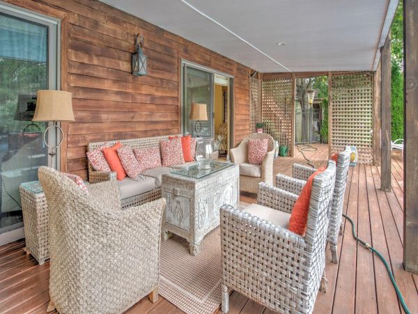 Southampton Vacation Home Four Bedroom with Pool